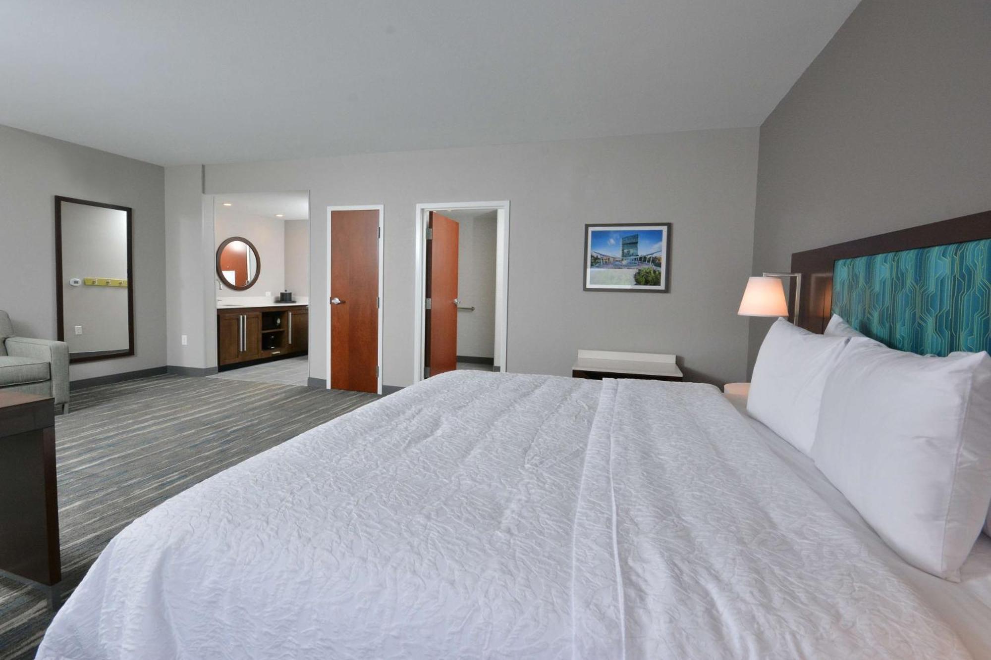 Hampton Inn & Suites Charlotte North I 485 外观 照片